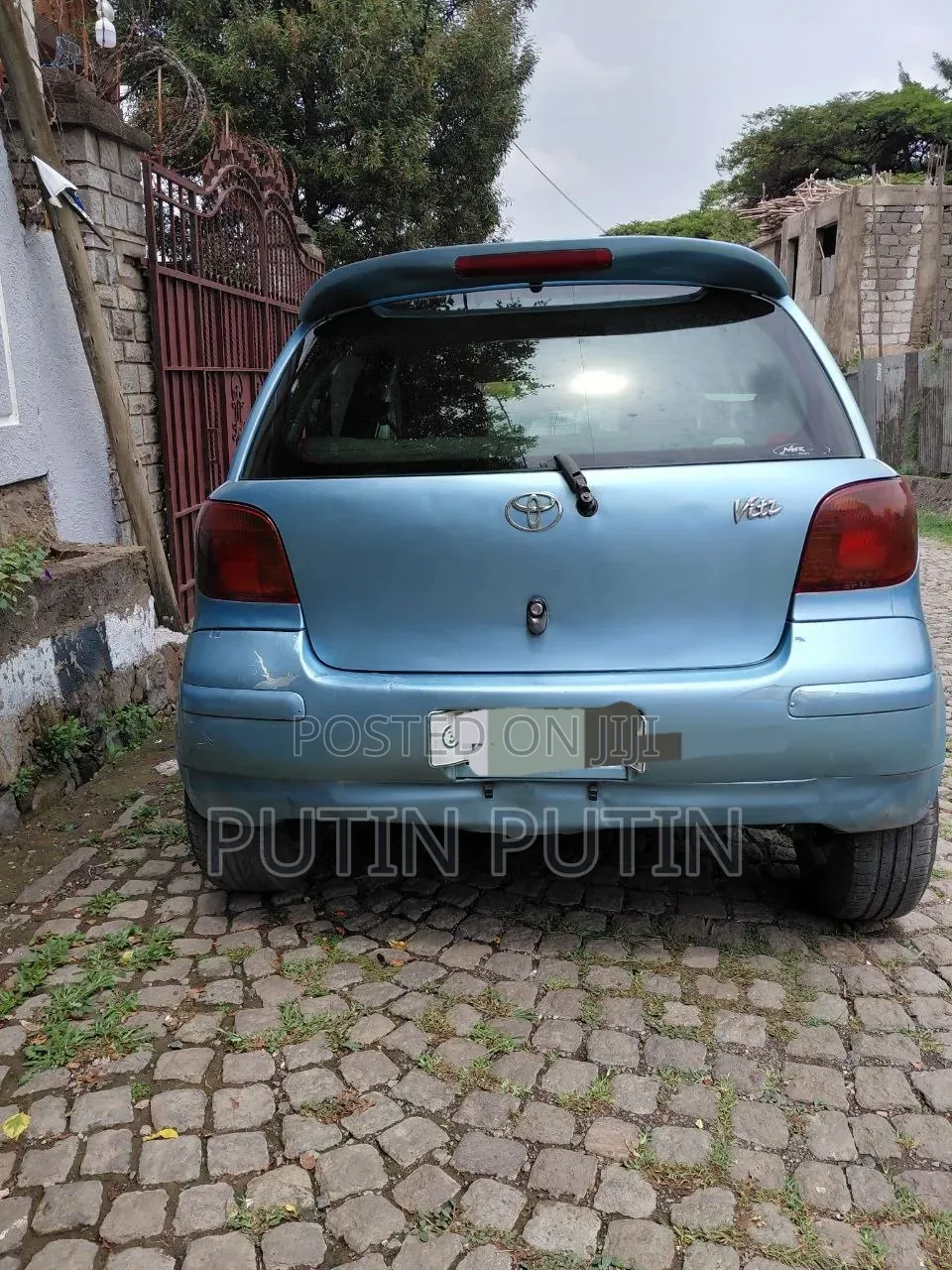 Toyota Vitz 2002 Blue