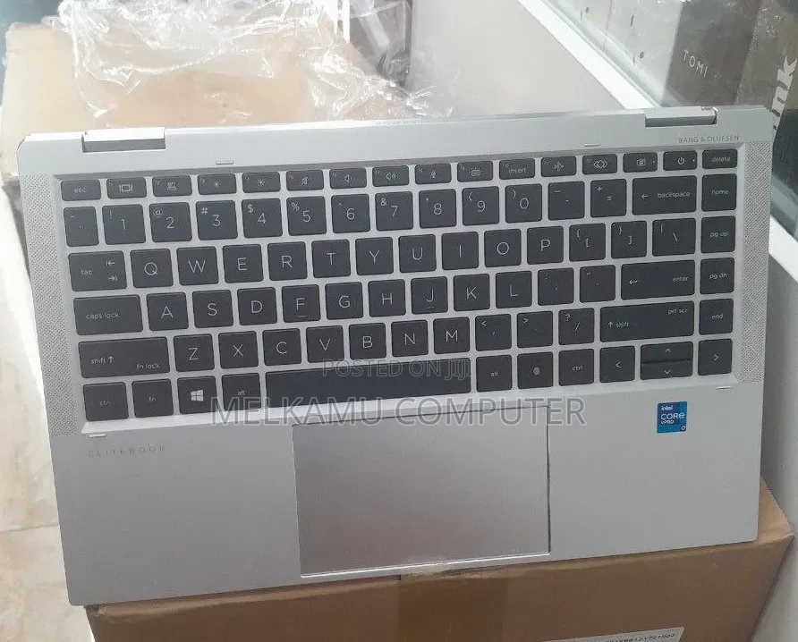 New Laptop HP EliteBook 1040 G8 16GB Intel Core i7 SSD 512GB