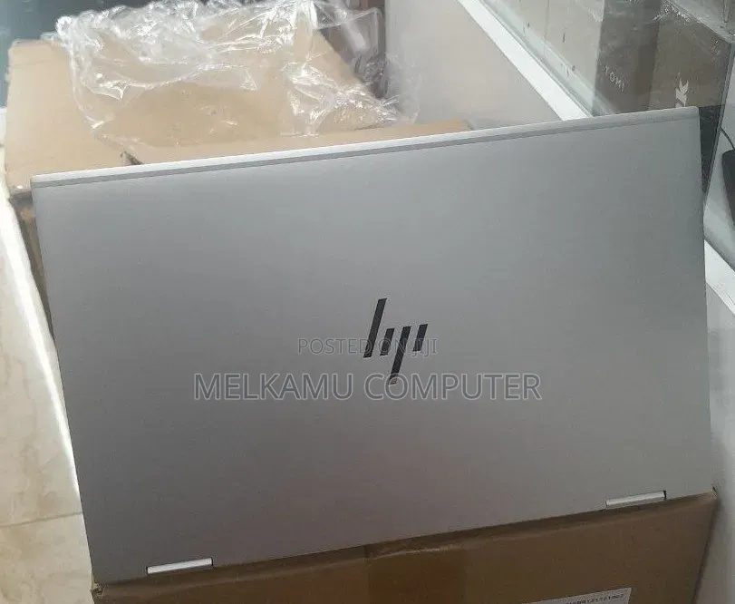 New Laptop HP EliteBook 1040 G8 16GB Intel Core i7 SSD 512GB
