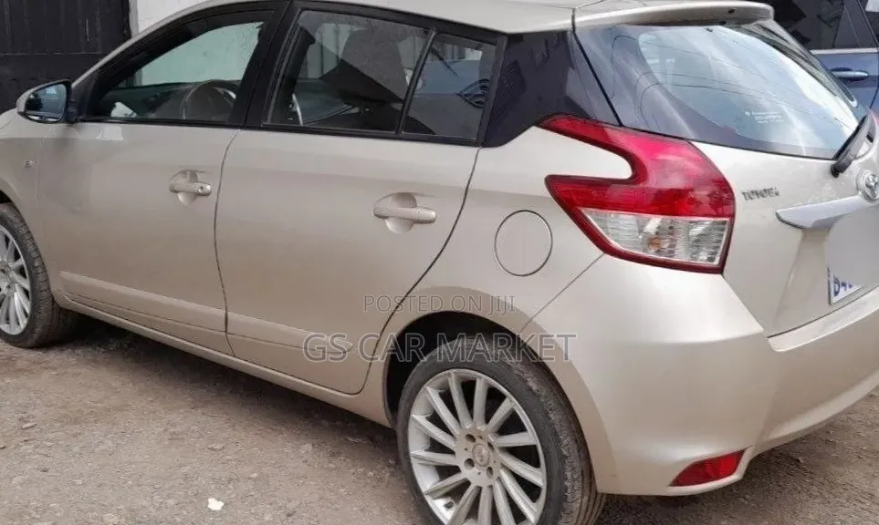 Toyota Yaris 2015 Teal