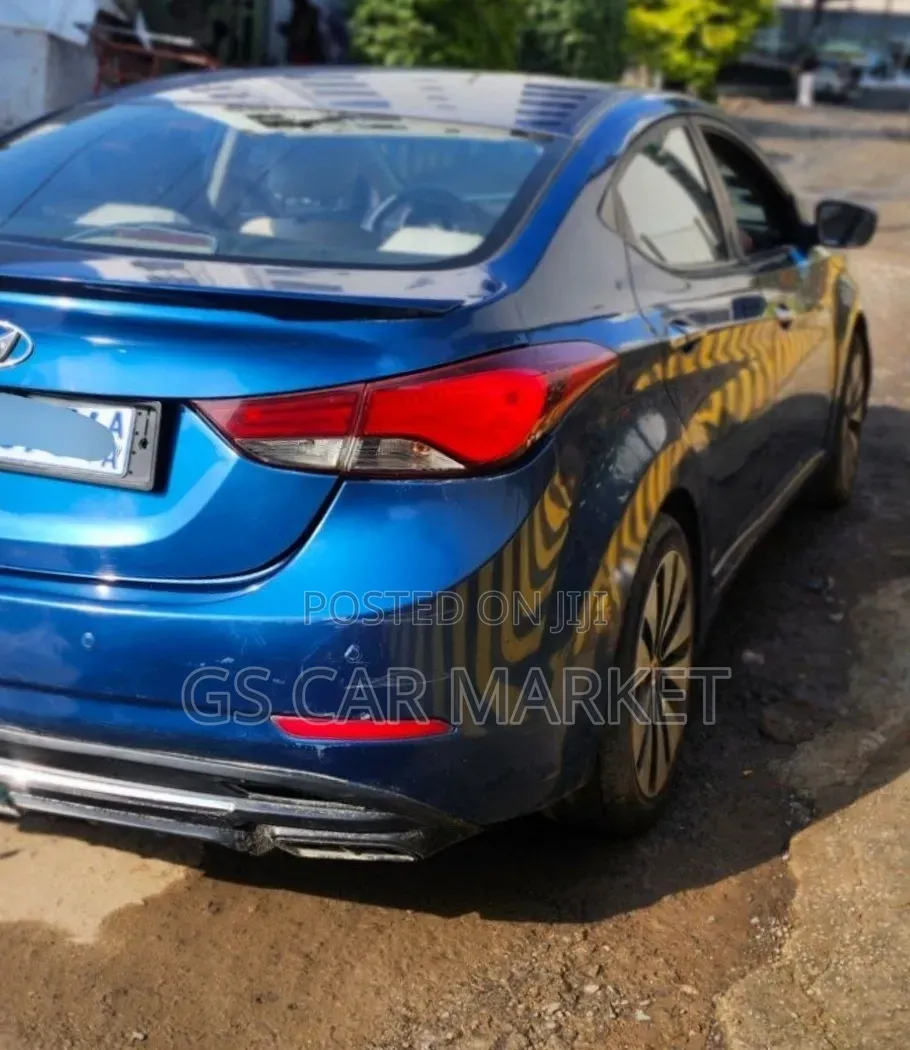 Hyundai Avante 2015 Blue