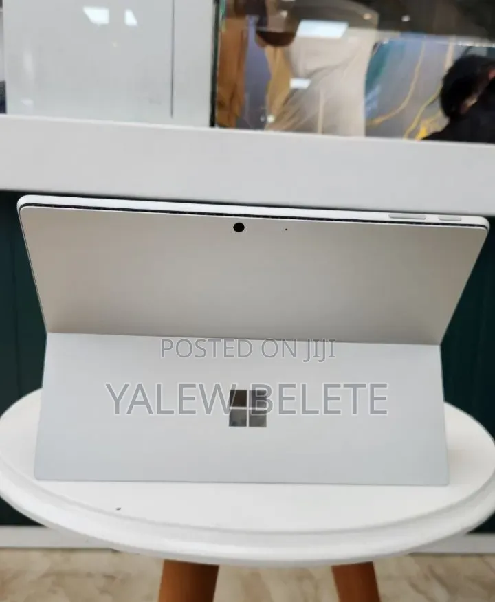 New Laptop Microsoft Surface Pro 9 16GB Intel Core i7 SSD 512GB