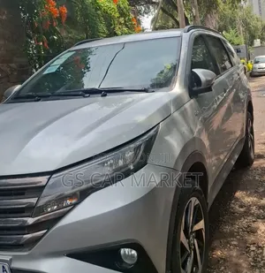 Toyota Rush 2022 Beige