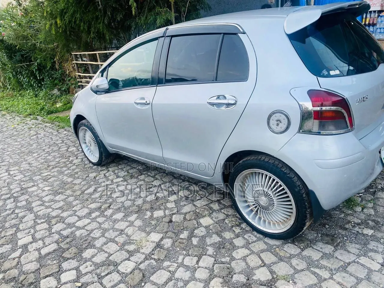 Toyota Yaris 1.0 VVT-i 2008 Silver