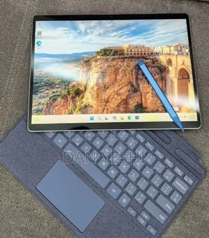 New Laptop Microsoft Surface Pro 9 16GB Intel Core i7 SSD 512GB