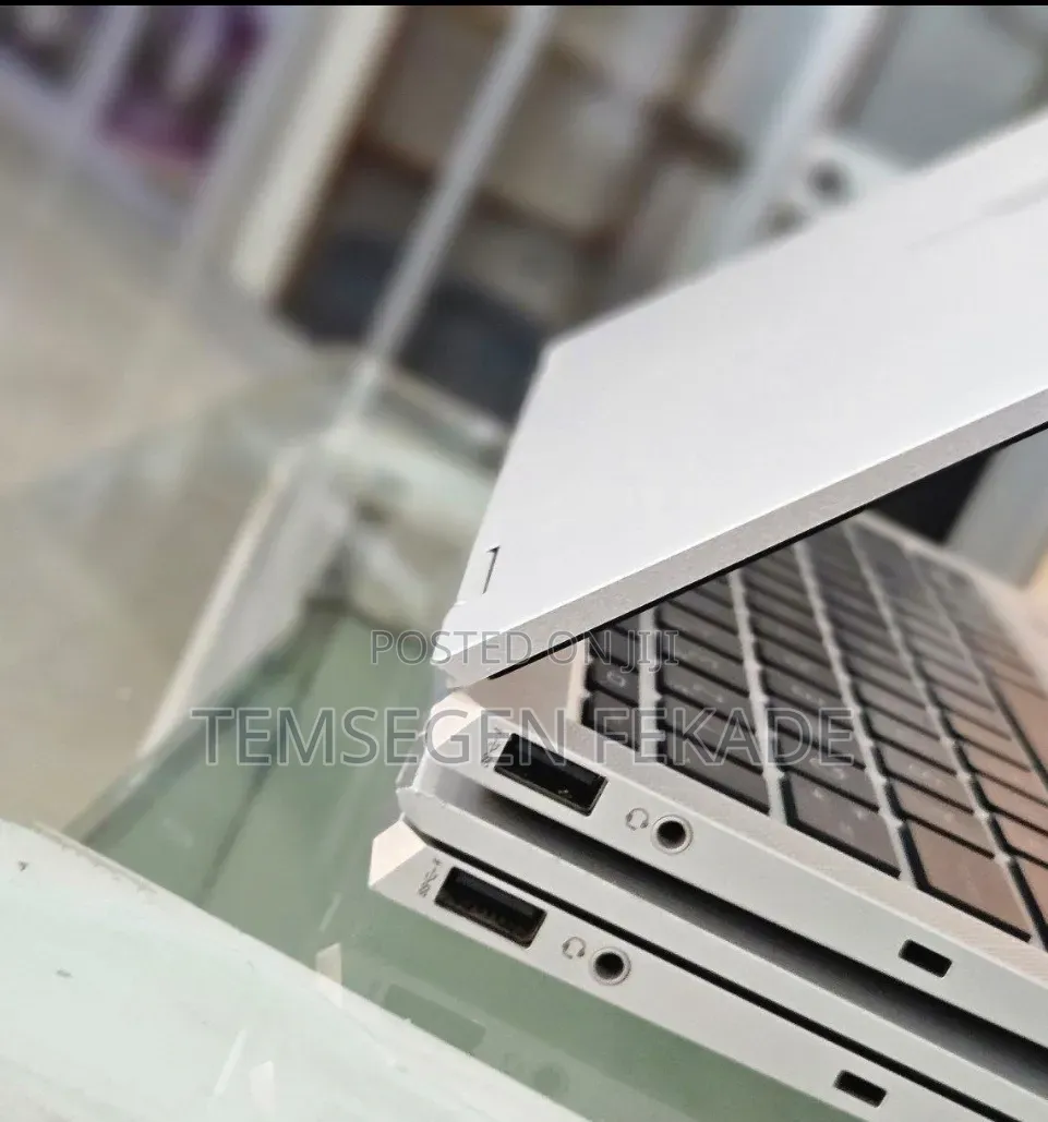New Laptop HP EliteBook 1040 G8 16GB Intel Core i7 SSD 512GB