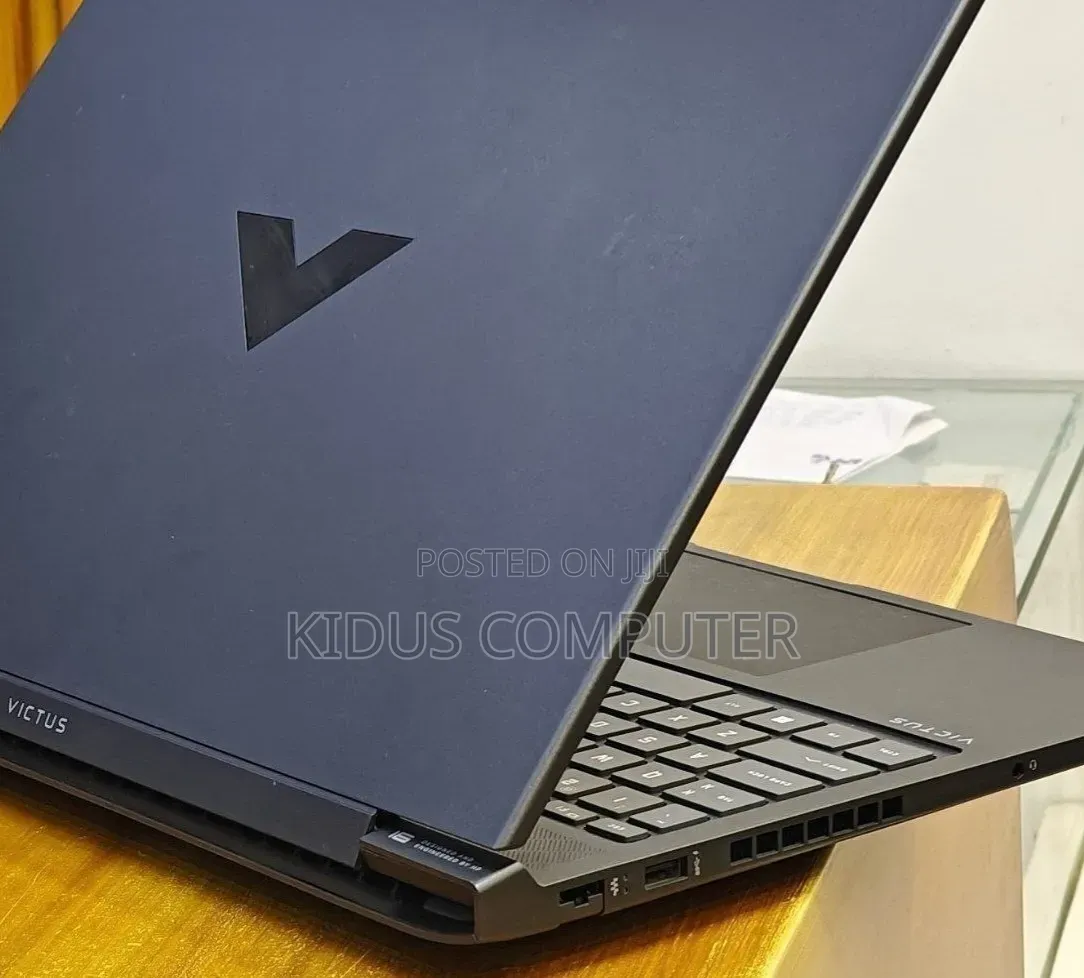 New Laptop HP Victus 15 16GB Intel Core i7 SSD 1T