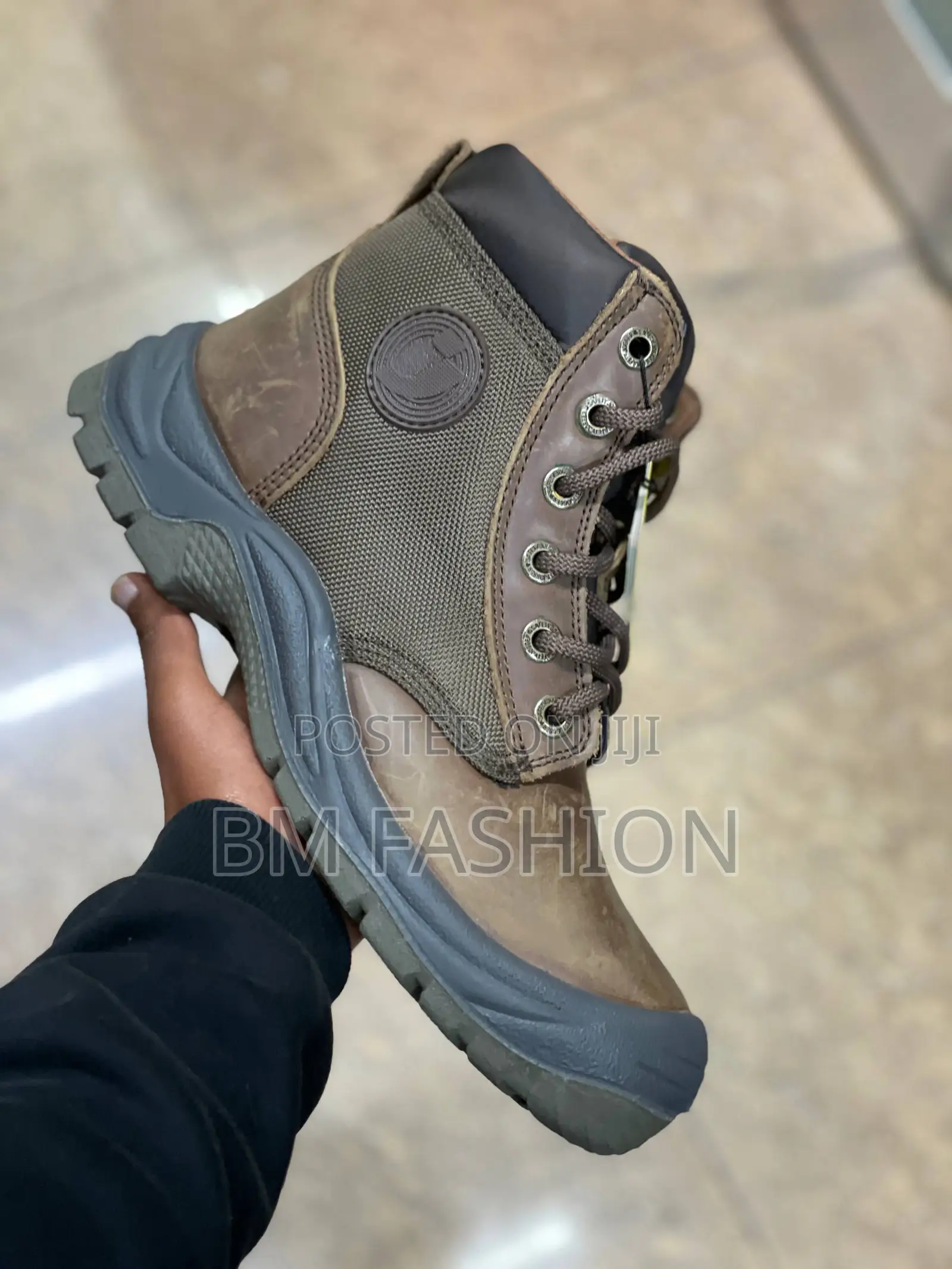 Safety Jogger Medium Cut Steel Toe Working Safety Shoes