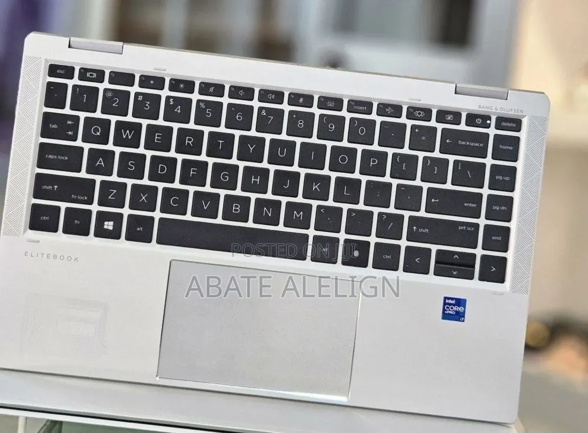 New Laptop HP EliteBook 1040 G8 16GB Intel Core i7 SSD 512GB