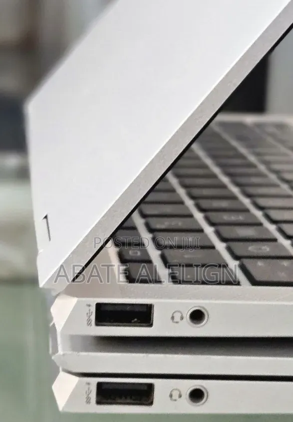 New Laptop HP EliteBook 1040 G8 16GB Intel Core i7 SSD 512GB