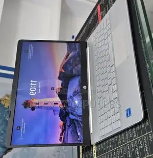New Laptop HP Stream Notebook 8GB Intel Core i5 HDD+SSD 1T