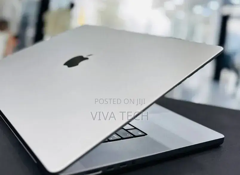 New Laptop Apple MacBook Pro 2020 M1 16GB Apple M1 Pro SSD 512GB