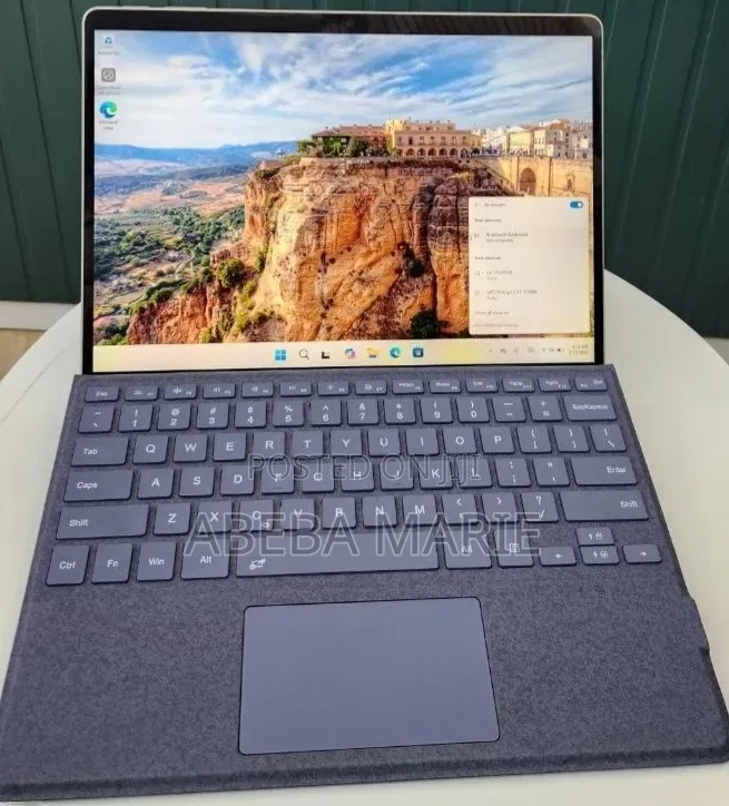 New Laptop Microsoft Surface Pro 9 16GB Intel Core i7 SSD 512GB