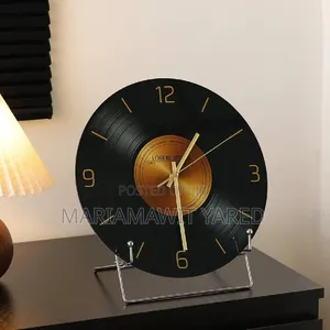 Stylish Vinyl Record Clock