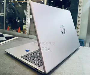 Laptop HP 15-fd1020ns 16GB Intel Core i5 SSD 512GB