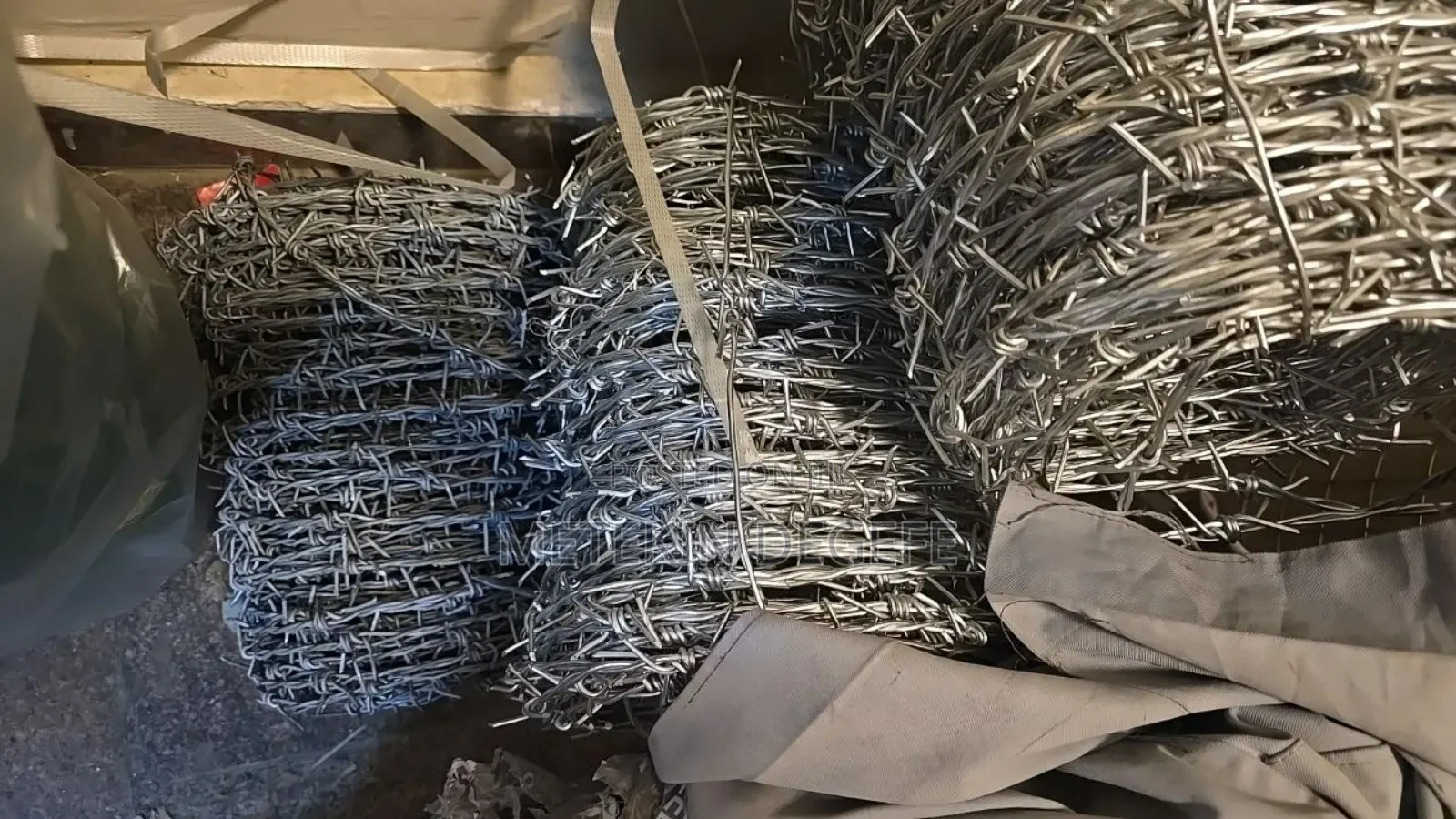 Galvanized Barbed Wire/የ አጥር ሽቦ