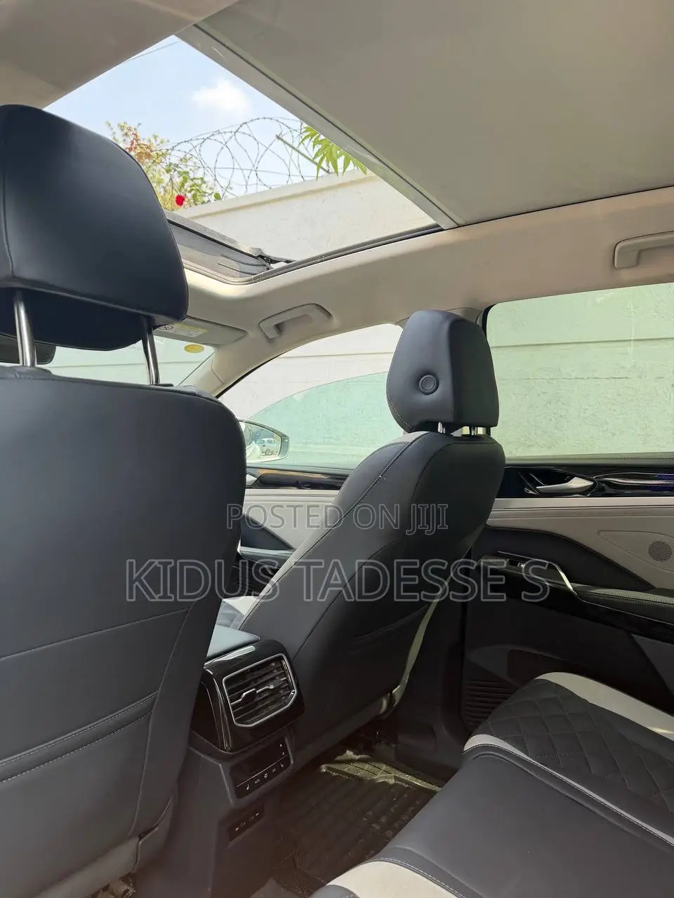 Volkswagen ID.6 2024 White
