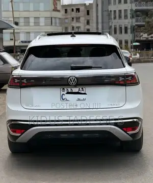 Volkswagen ID.6 2024 White