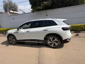 Volkswagen ID.6 2024 White