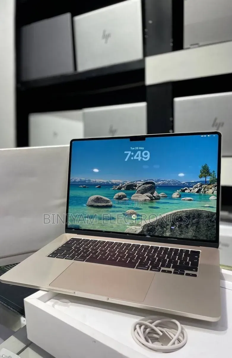 New Laptop Apple MacBook Air 2025 M4 16GB Apple M4 SSD 256GB