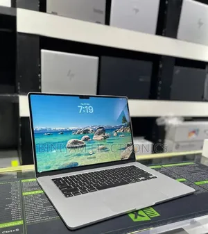 New Laptop Apple MacBook Air 2025 M4 24GB Apple M4 SSD 512GB