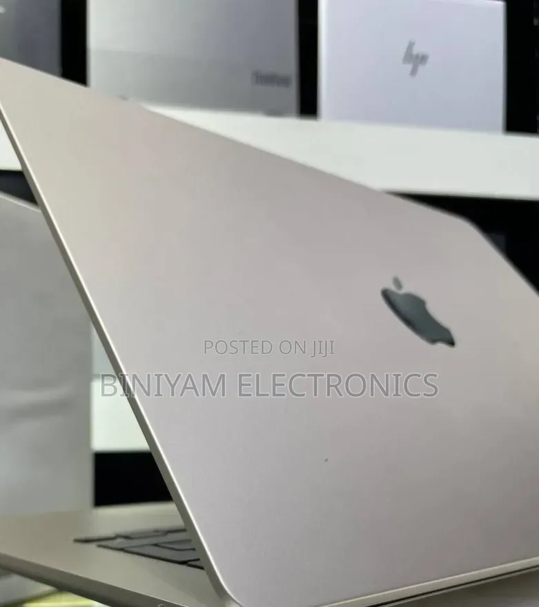 New Laptop Apple MacBook Air 2025 M4 24GB Apple M4 SSD 512GB