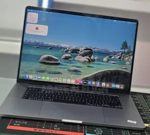 New Laptop Apple MacBook Pro 2019 32GB Apple M1 Pro SSD 1T