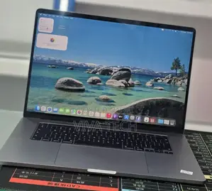New Laptop Apple MacBook Pro 2019 32GB Apple M1 Pro SSD 1T