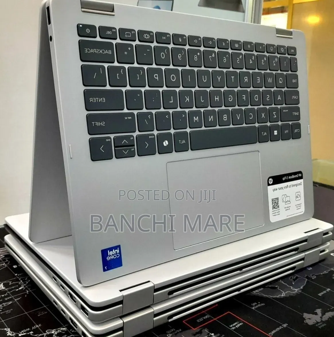 New Laptop HP OmniBook 5 Flip 16GB Intel Core 7 SSD 512GB