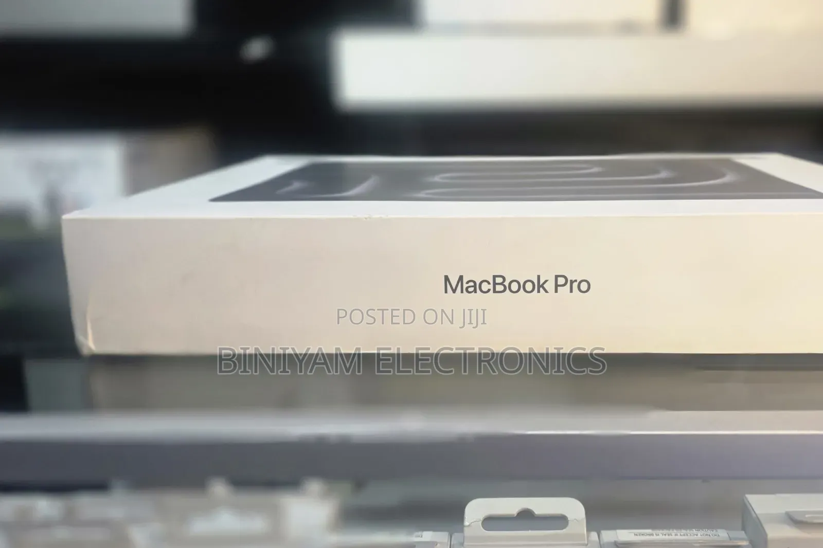 New Laptop Apple MacBook Pro 36GB Apple M3 Max SSD 1T