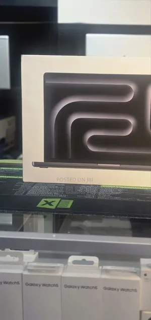 New Laptop Apple MacBook Pro 36GB Apple M3 Max SSD 1T