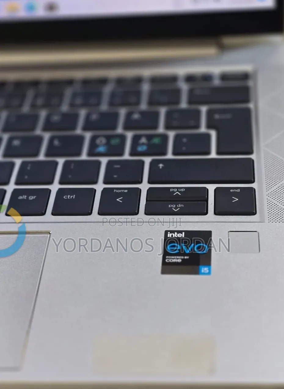 New Laptop HP EliteBook 830 G8 16GB Intel Core i5 SSD 512GB
