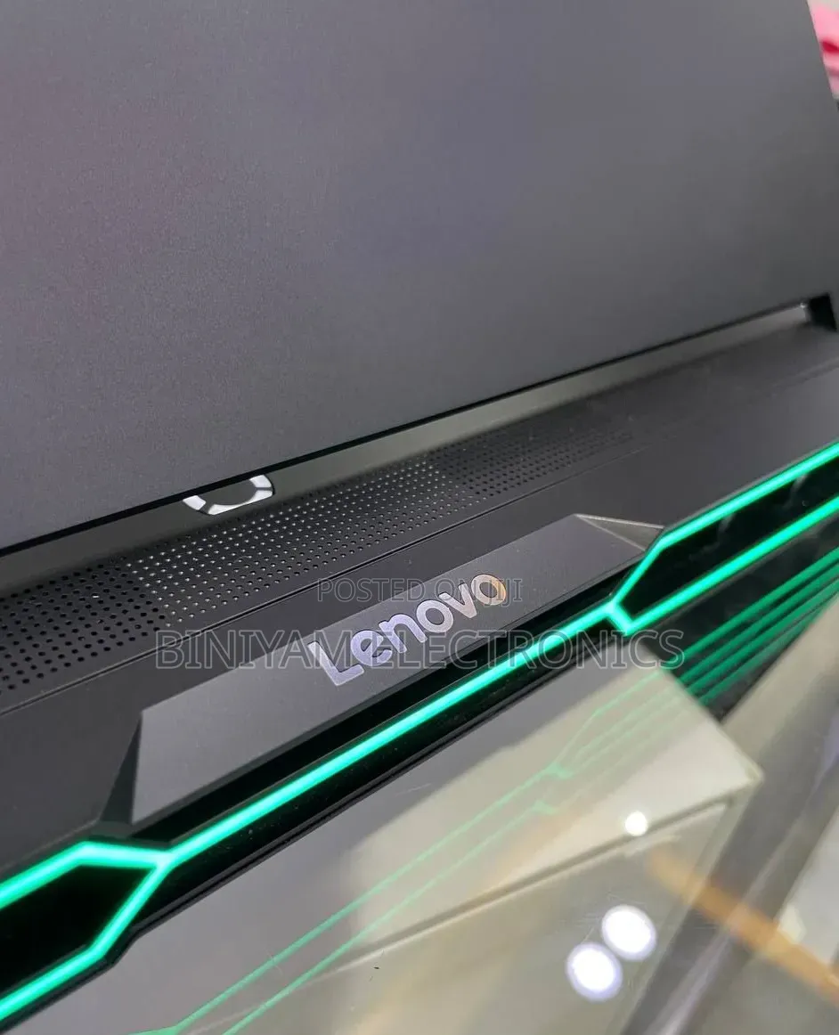 New Laptop Lenovo Legion Pro 7 64GB Intel Core Ultra 9 SSD 2T
