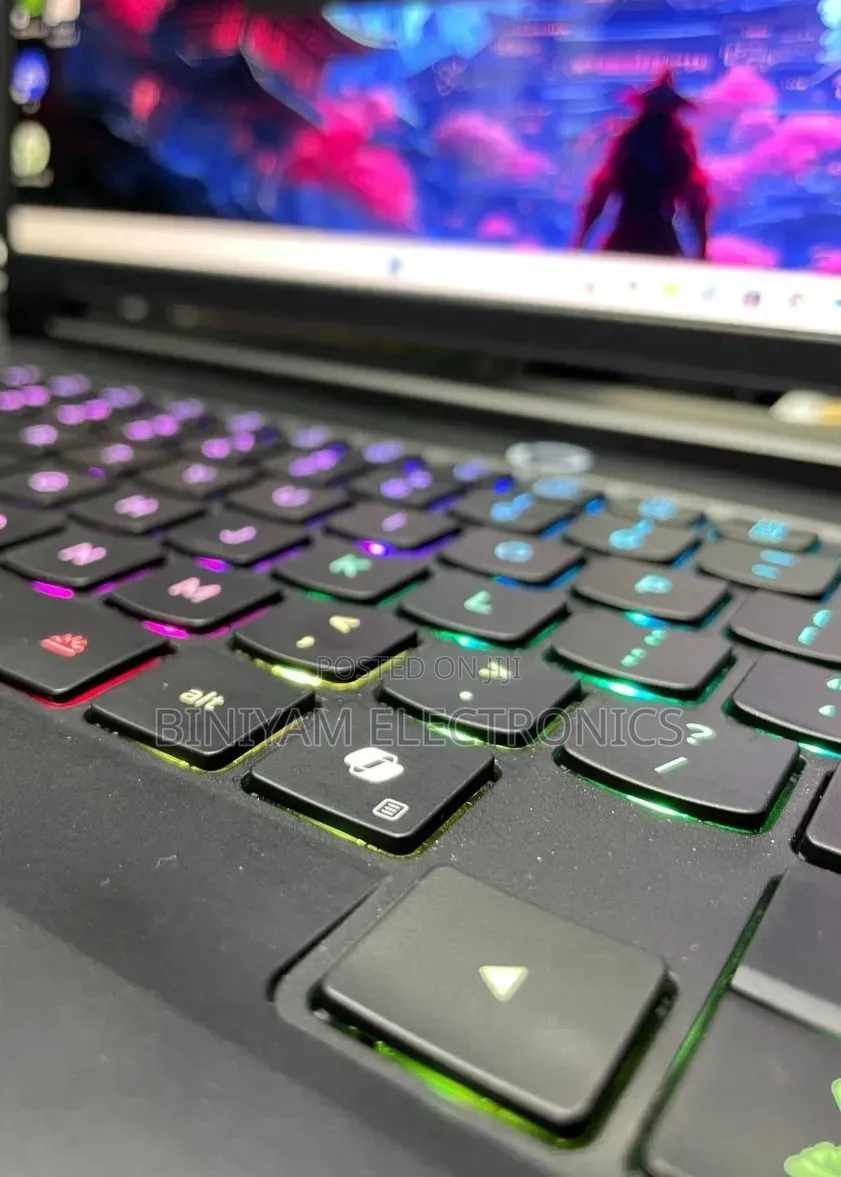 New Laptop Lenovo Legion Pro 7 64GB Intel Core Ultra 9 SSD 2T