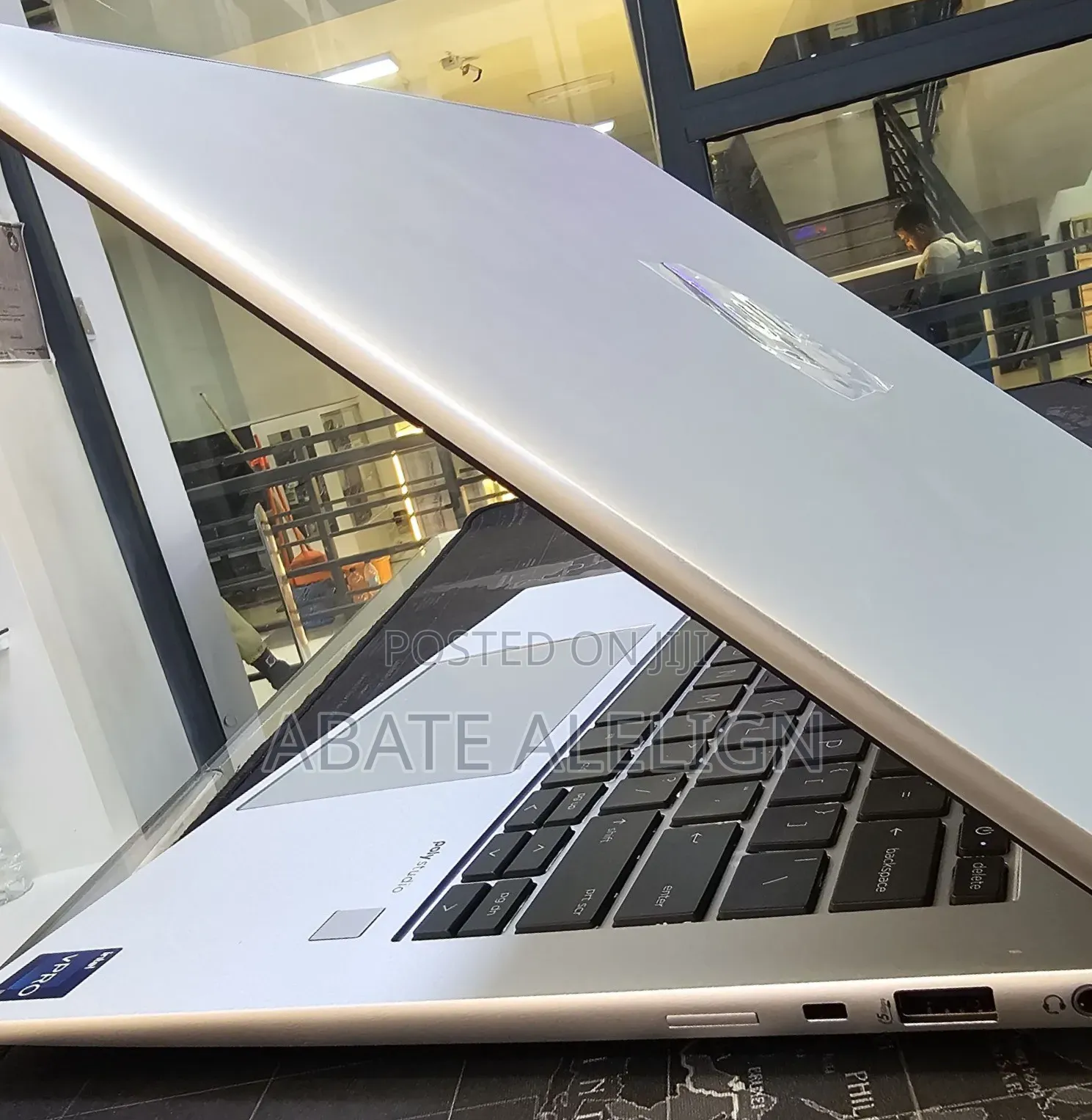 New Laptop HP EliteBook 840 G10 16GB Intel Core i7 SSD 512GB