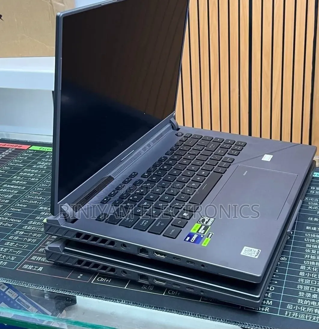 New Laptop Asus ROG Strix G16 G614 16GB Intel Core i9 SSD 1T