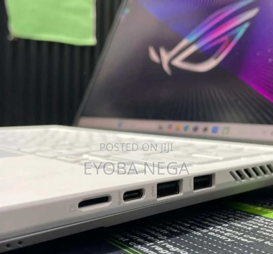 New Laptop Asus ROG Zephyrus G15 16GB AMD Ryzen 9 SSD 512GB