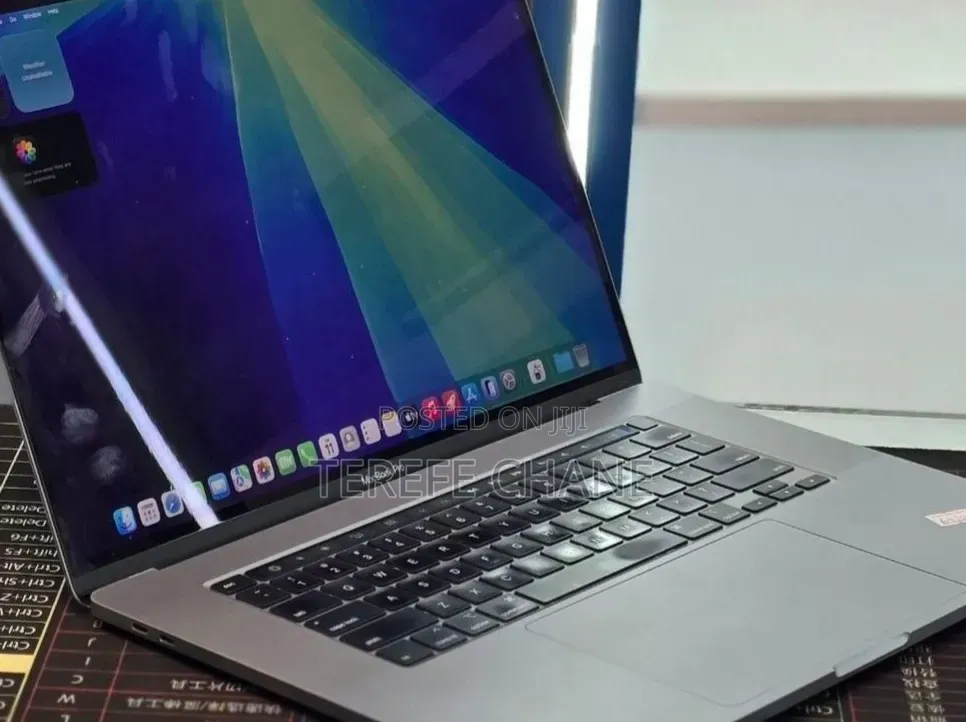 New Laptop Apple MacBook Pro 2019 16GB Intel Core i9 SSD 2T