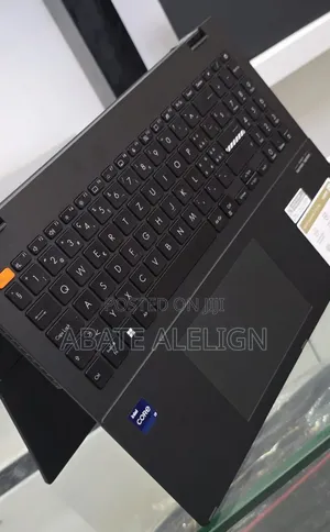 New Laptop Asus Vivobook 15 16GB Intel Core i9 SSD 1T