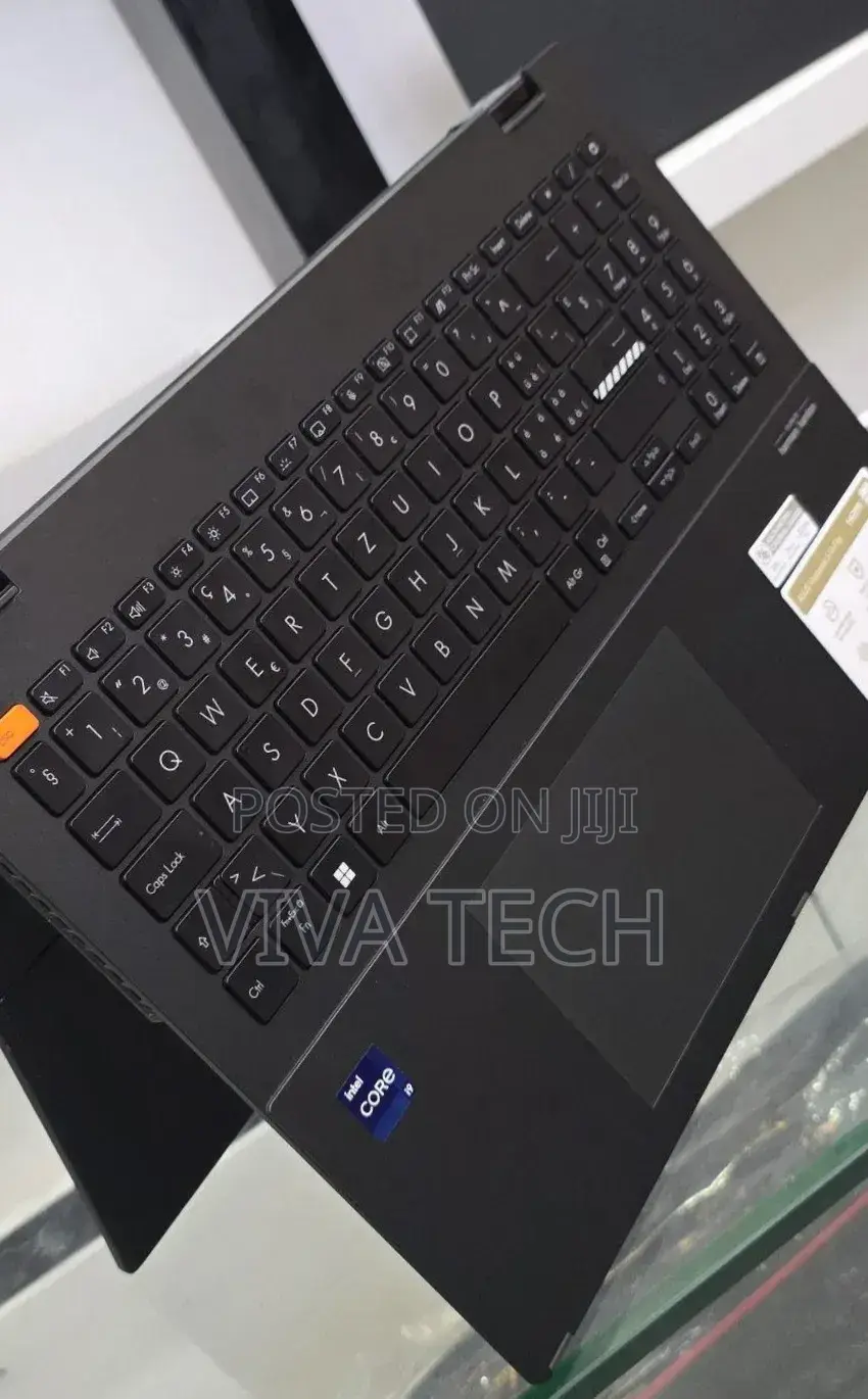 New Laptop Asus Vivobook 15 16GB Intel Core i9 SSD 1T
