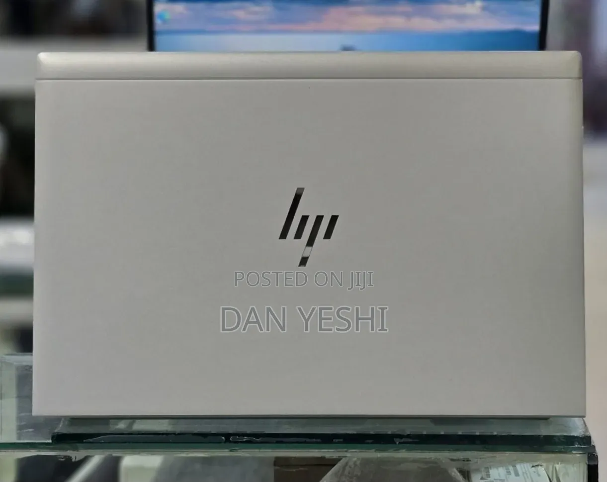 New Laptop HP EliteBook 830 G8 16GB Intel Core i5 SSD 512GB