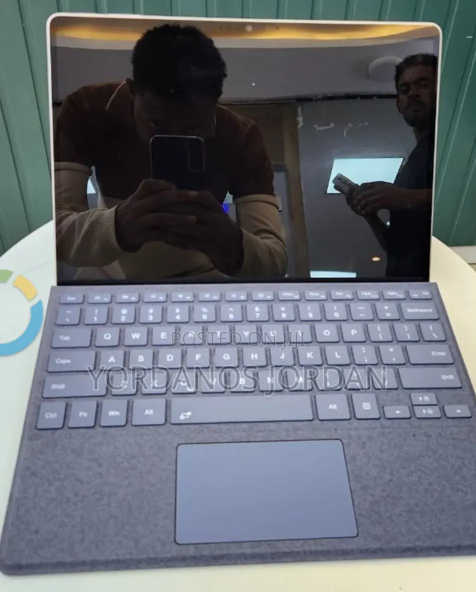 New Laptop Microsoft Surface Pro 9 16GB Intel Core i7 SSD 512GB