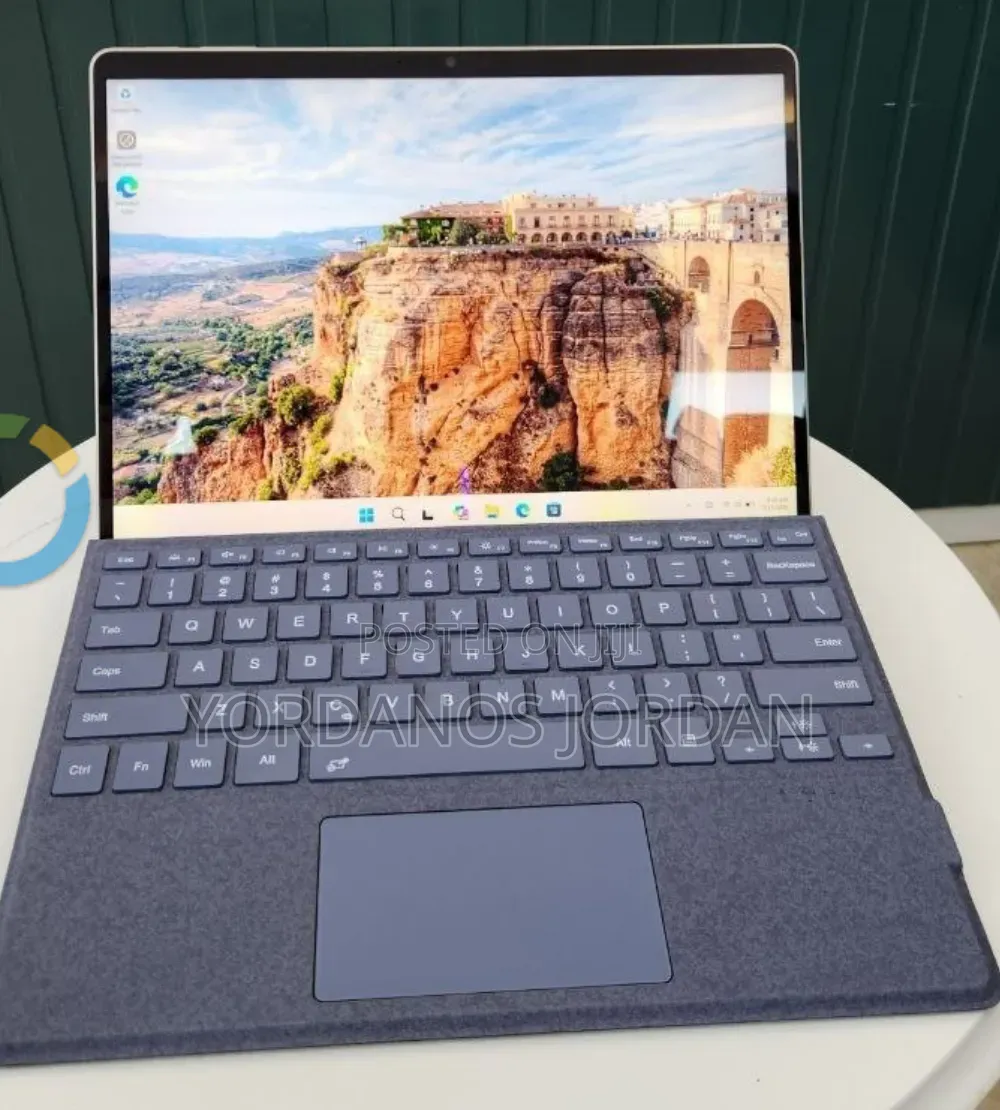 New Laptop Microsoft Surface Pro 9 16GB Intel Core i7 SSD 512GB