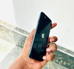 Apple iPhone SE (2022) 64 GB Black