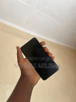 Samsung Galaxy S10e 128 GB Black