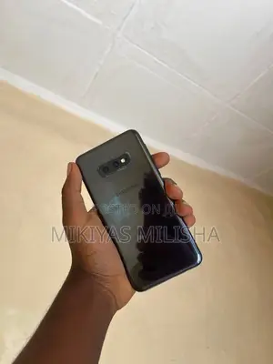 Samsung Galaxy S10e 128 GB Black