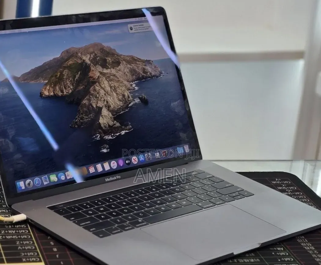 New Laptop Apple MacBook 2018 32GB Intel Core i7 SSD 1T