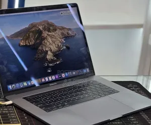 New Laptop Apple MacBook 2018 32GB Intel Core i7 SSD 1T