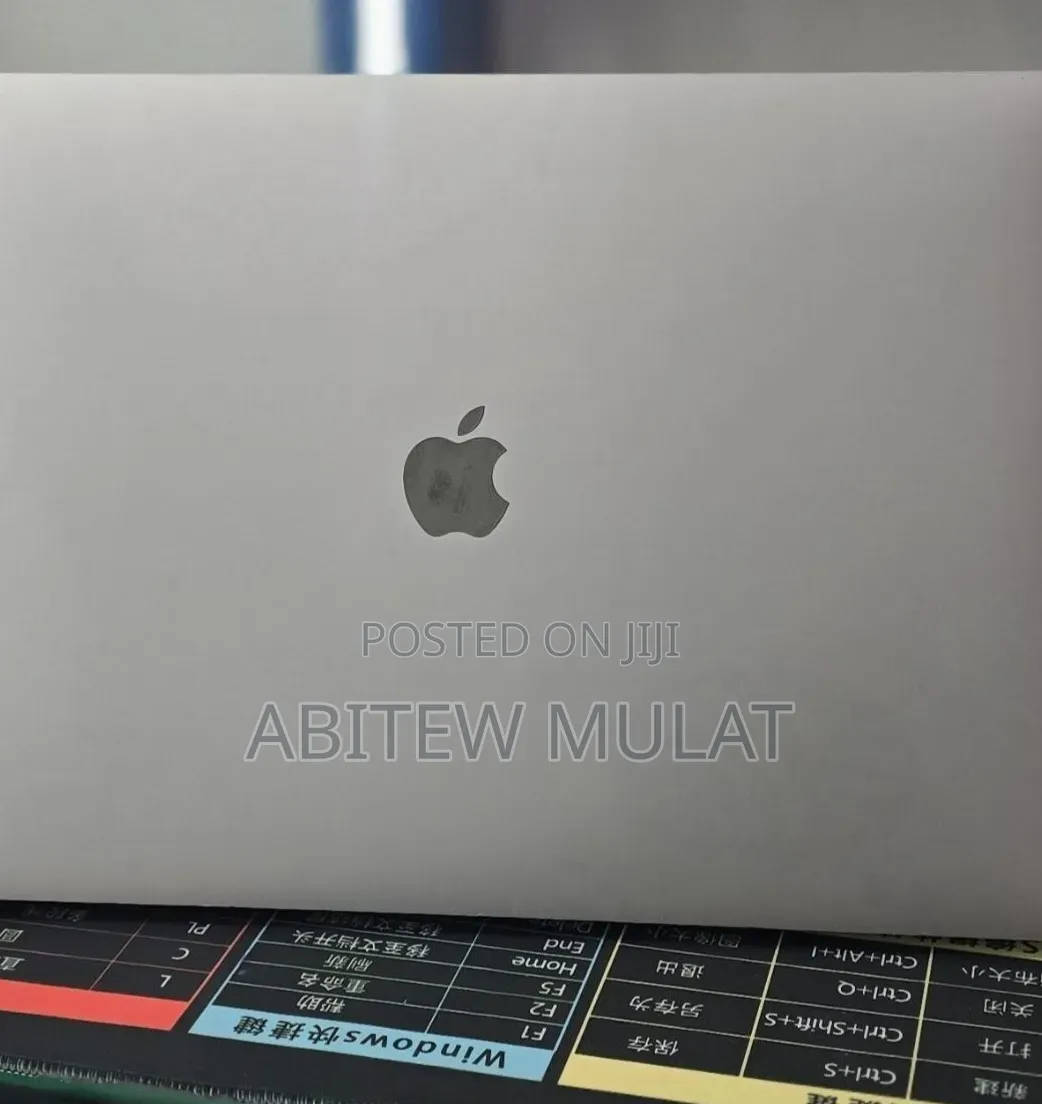 New Laptop Apple MacBook Pro 2019 32GB Intel Core i9 SSD 1T