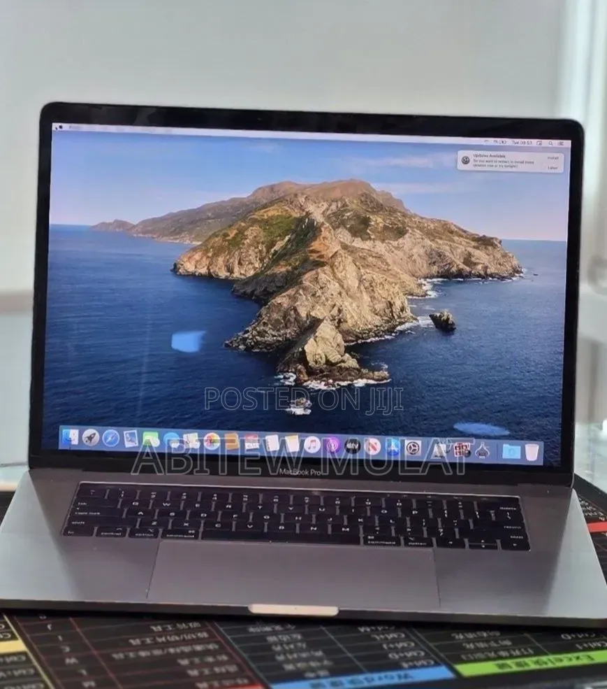 New Laptop Apple MacBook Pro 2018 32GB Intel Core i7 SSD 1T